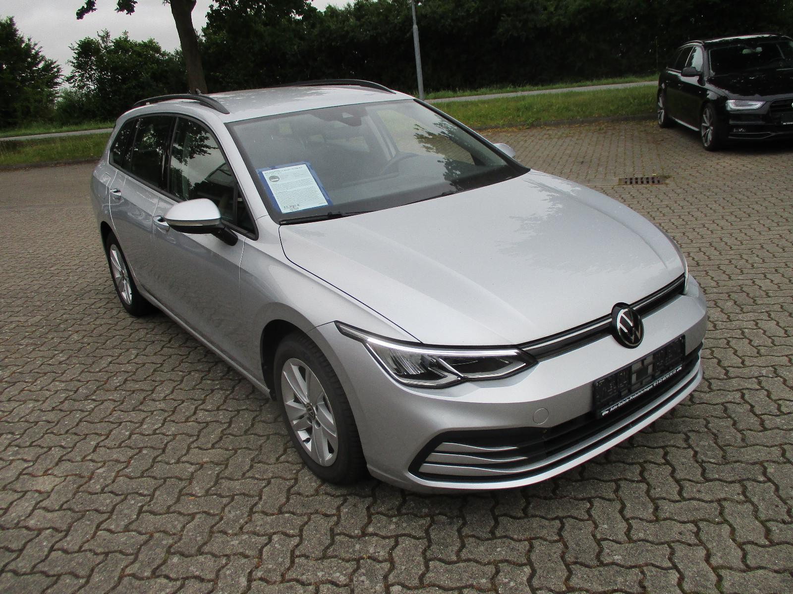 Volkswagen Golf VIII Variant Life DSG Navi MILD-HYBRID 2.Hd