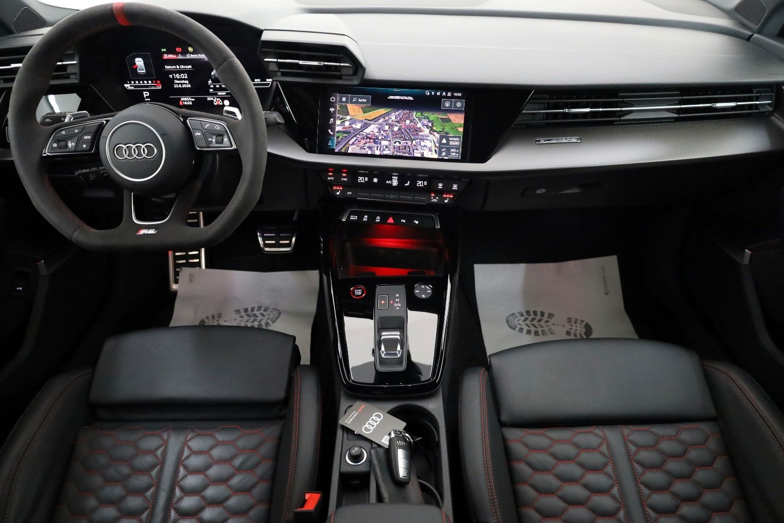 Fahrzeugabbildung Audi RS3 Lim. , RS-Designpaket, HUD,Panorama,Matrix