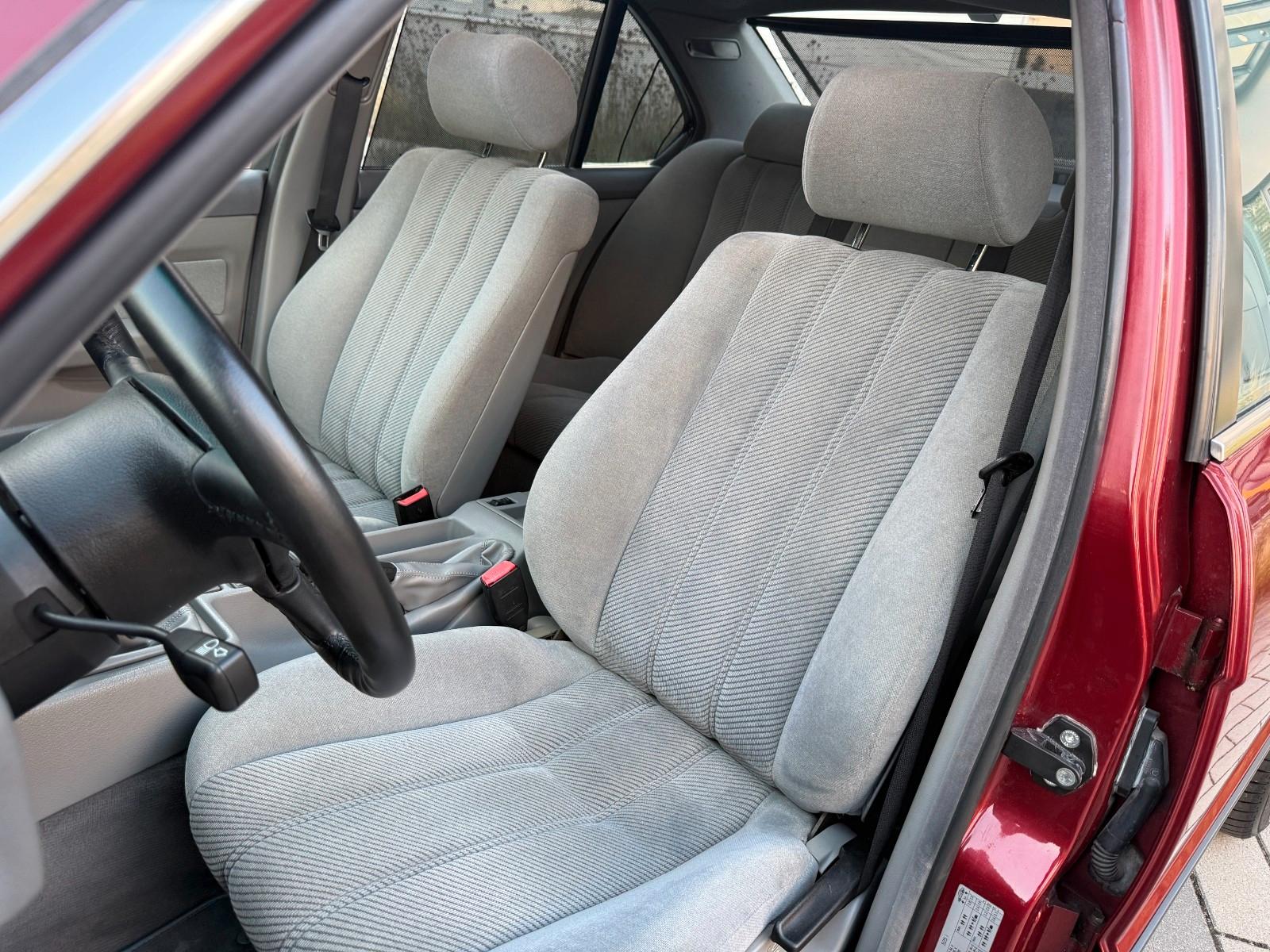 BMW 525I - 192 CV - TOIT OUVRANT -  BVM - VOLANT CUIR