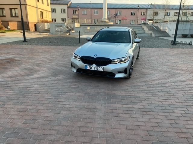 BMW 320d xDrive Touring Luxury Line Auto Luxury Line