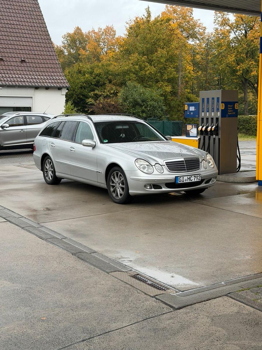 Mercedes-Benz E220, 2004