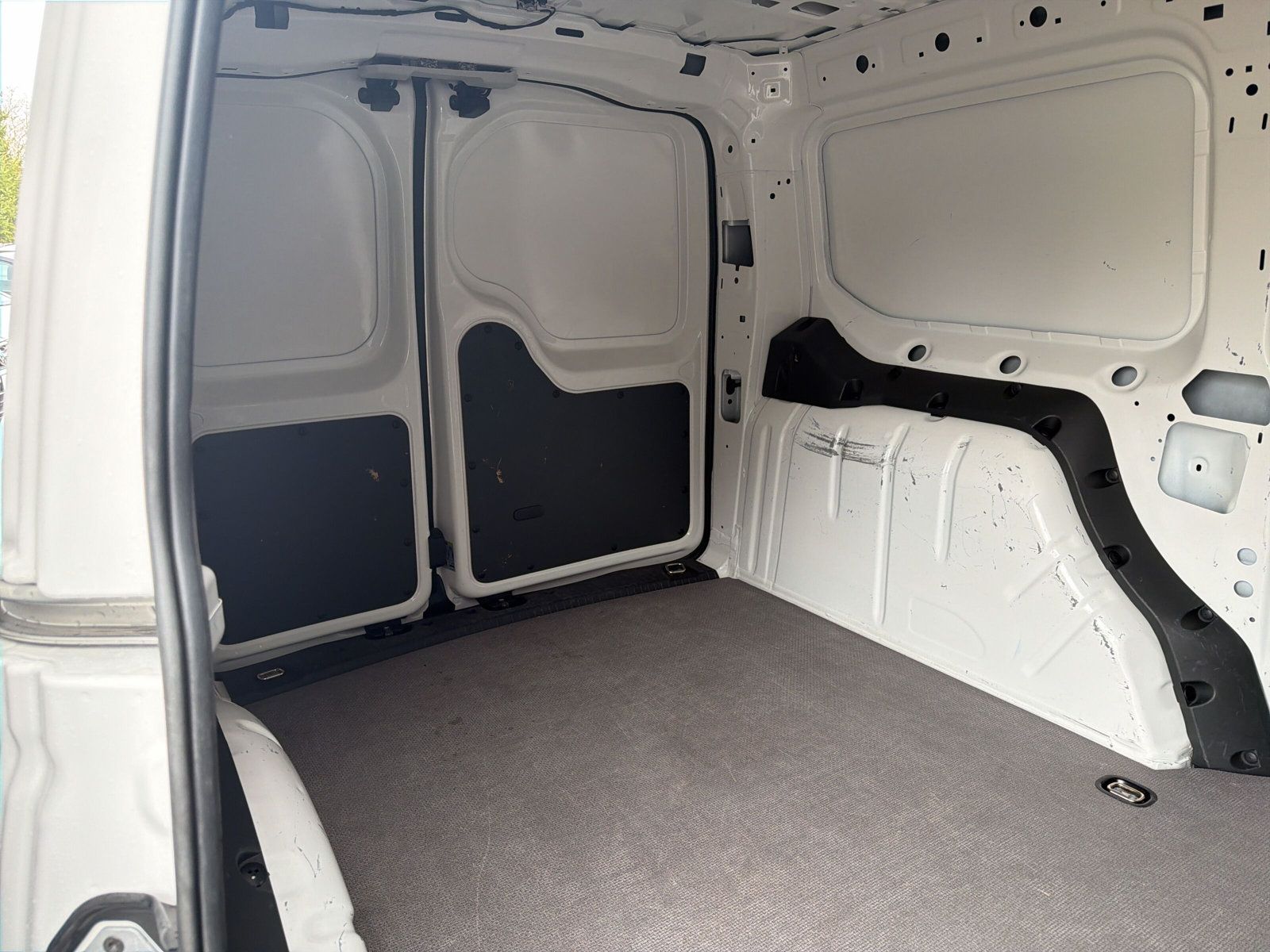 Caddy Cargo TDI Apple CarPlay AZV Klima