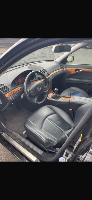 Mercedes-Benz E 280