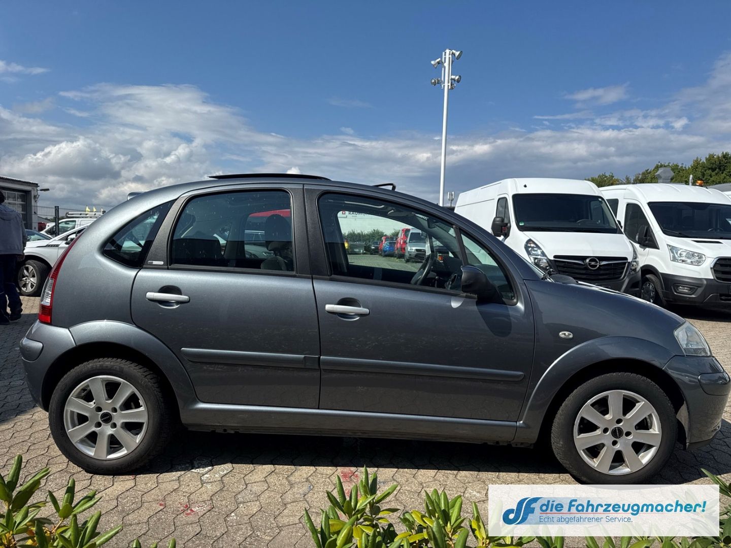 Fahrzeugabbildung Citroën C3 1.4 Exclusive El. Panodach Klimaautom *EXPORT