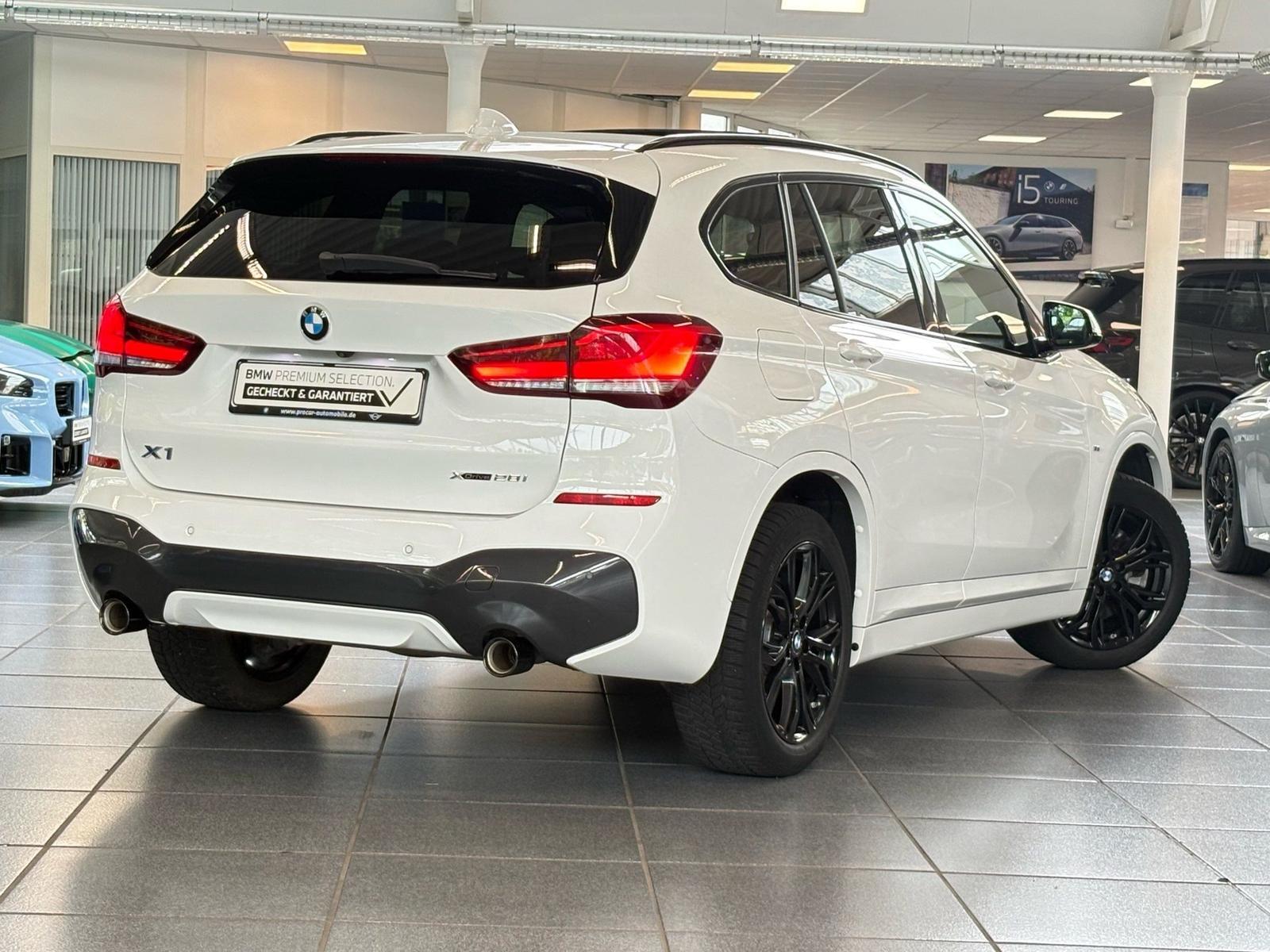 BMW X1 xDrive20i M Sport DA PA AdapLED Pano HuD HiFi