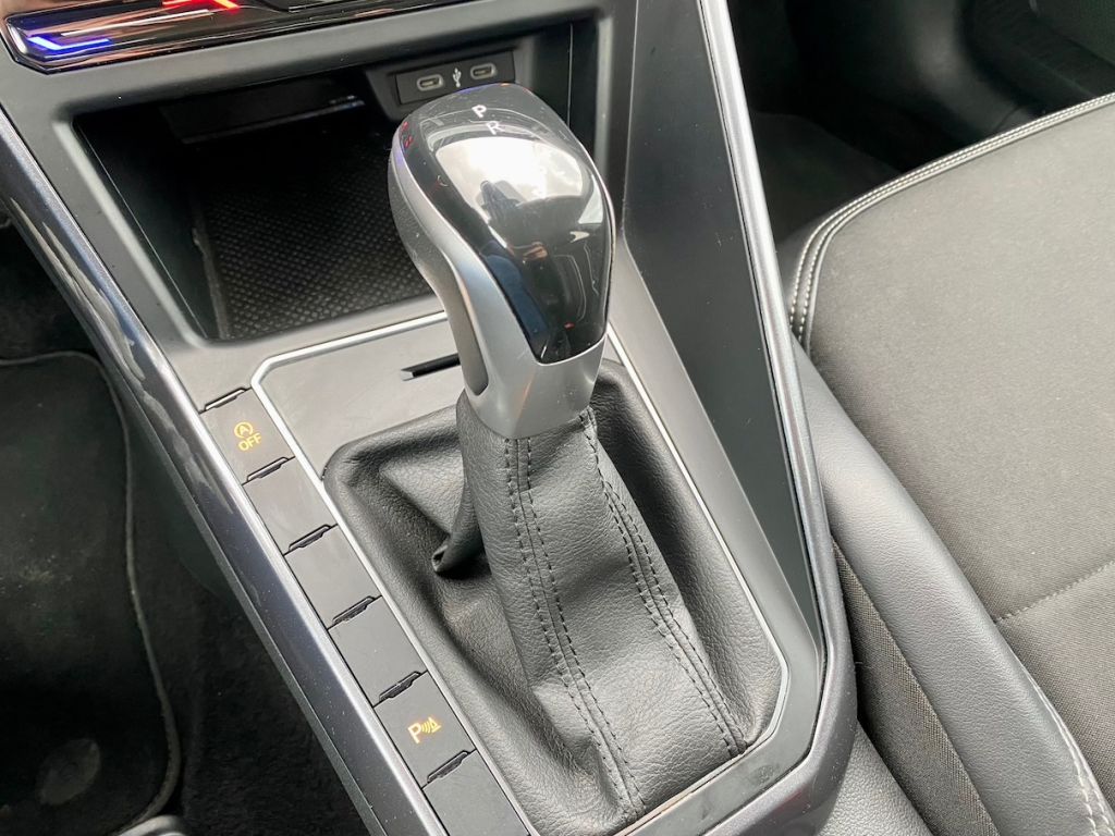 Fahrzeugabbildung Volkswagen Taigo 1.0 TSI DSG STYLE AAC SHZ GJR NAVI PDC