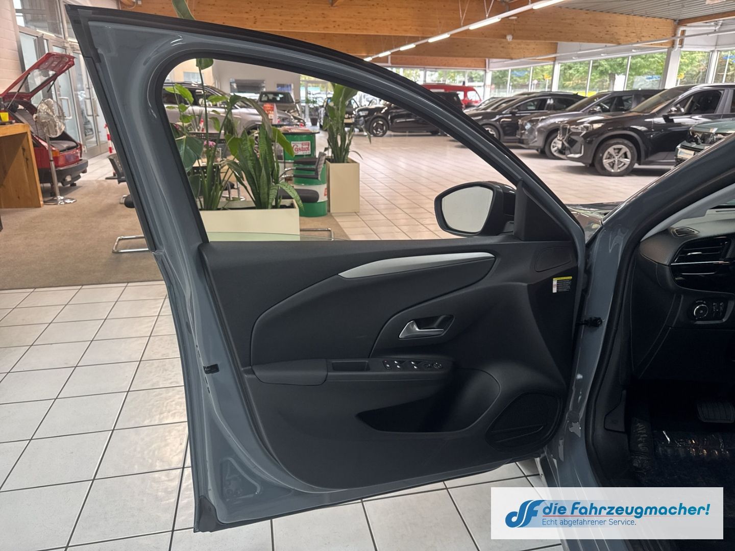 Fahrzeugabbildung Opel Corsa-e *SHZ 11KW Wärmepumpe Alu*Digitales Cockp
