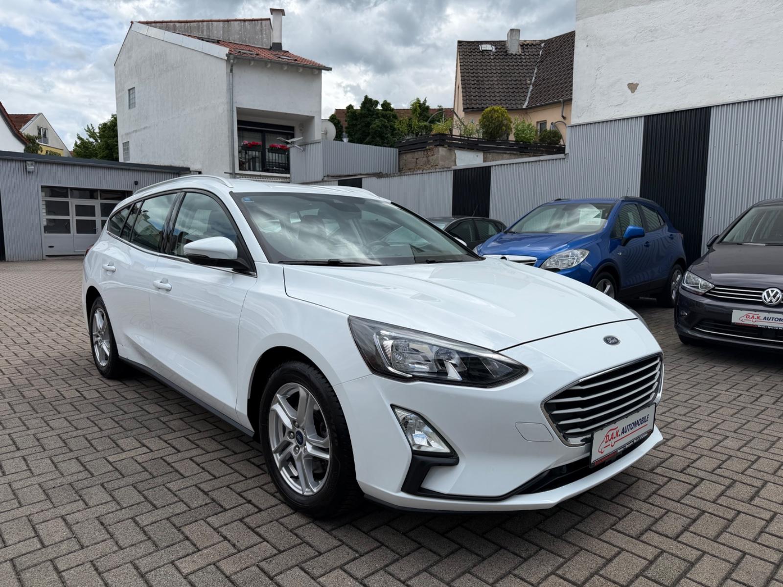 Ford Focus Turnier Cool & Connect 2.Hand+PDC+SHZ+19%