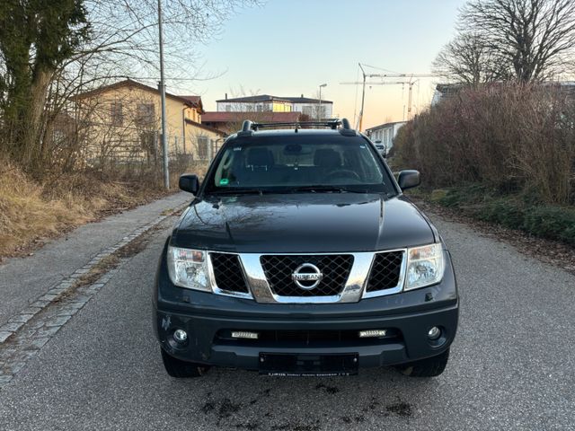 Nissan Navara Pickup Double Cab LE 4X4*Vollleder*SHZ*