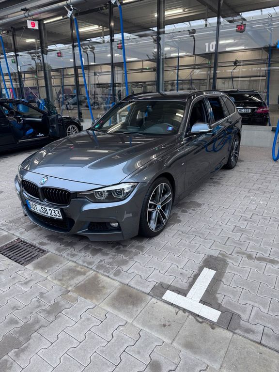 Image of BMW 320