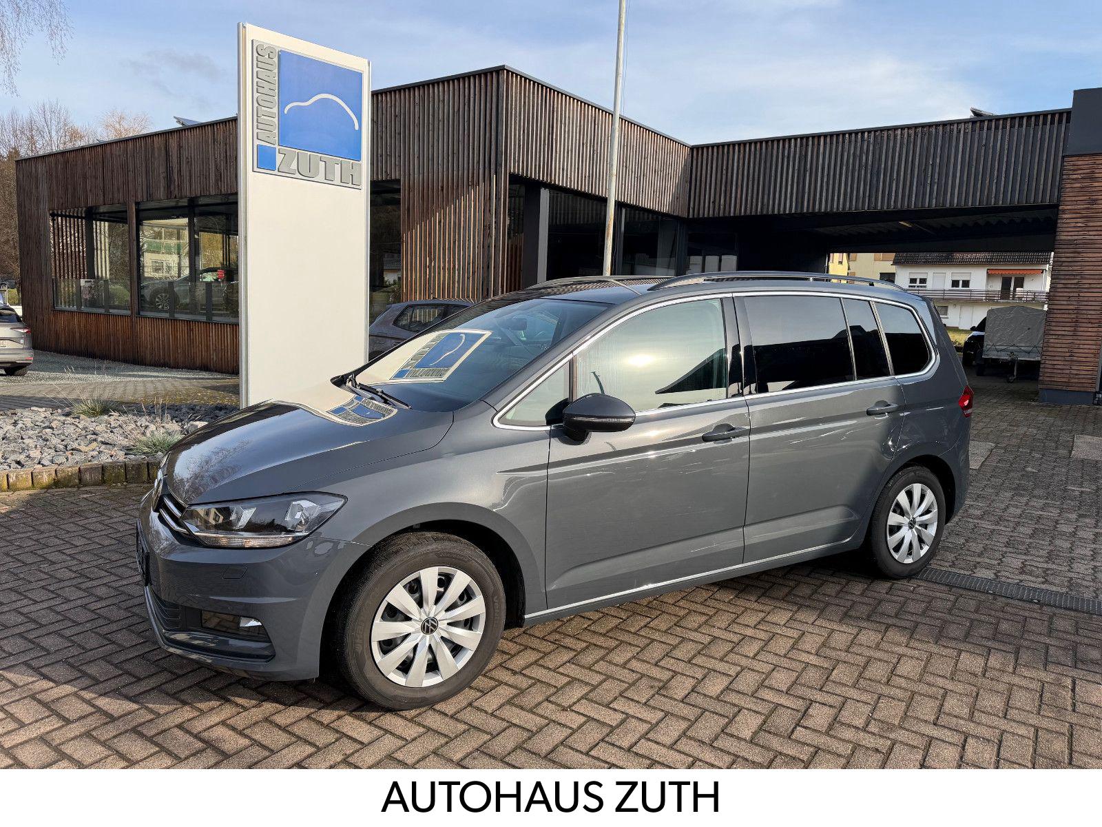 Volkswagen Touran Comfortline DSG/AHK/7-Si./ACC/SHZ/Assiste