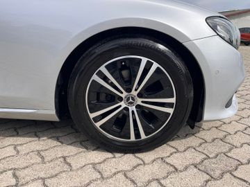 Mercedes E 220 - 5