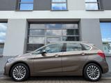 BMW 225 XE*ORIG 16Tkm*LEDER*KAM*LUXURY*HiFi*LED*17' - BMW 225 Active Tourer in Düsseldorf