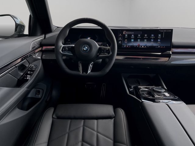 Foto Nummer 11: BMW 550e xDrive