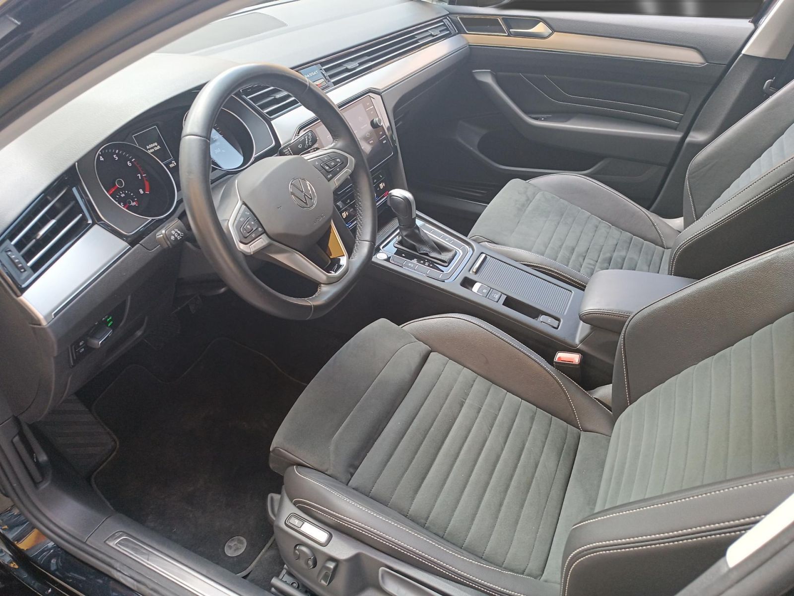 Volkswagen Passat Variant - Bild 11