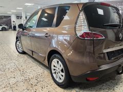 Fahrzeugabbildung Renault Scenic III Paris ( NAVI/AHK )