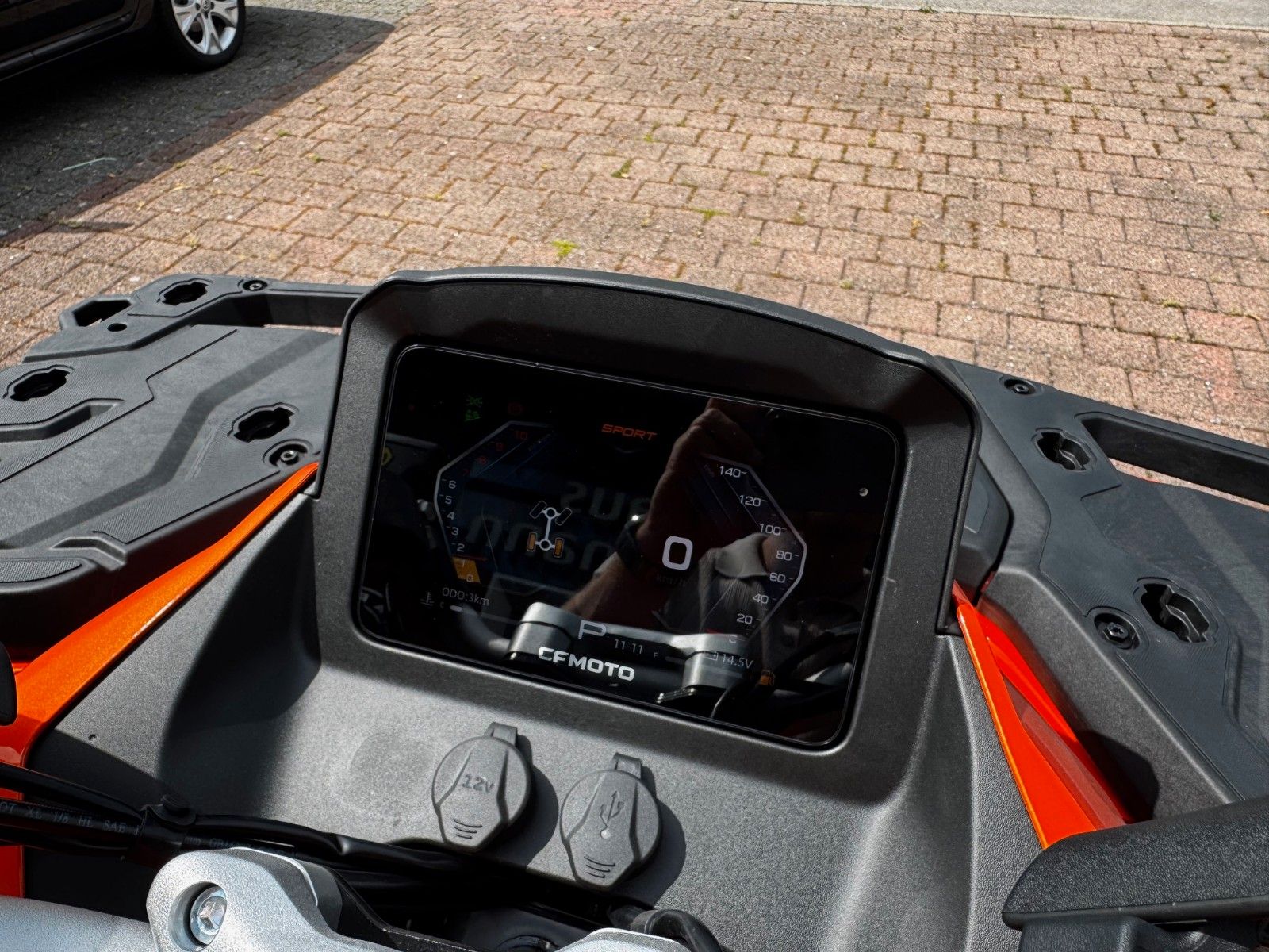 Fahrzeugabbildung CFMOTO CForce 1000 Touring ABS Lava Orange