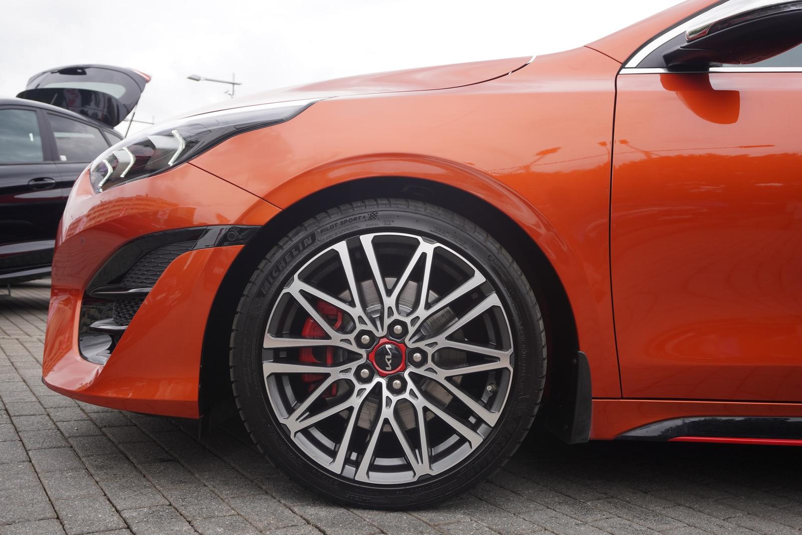 Kia ProCeed GT 1.6 T-GDI Pano LED Navi ACC Kamera