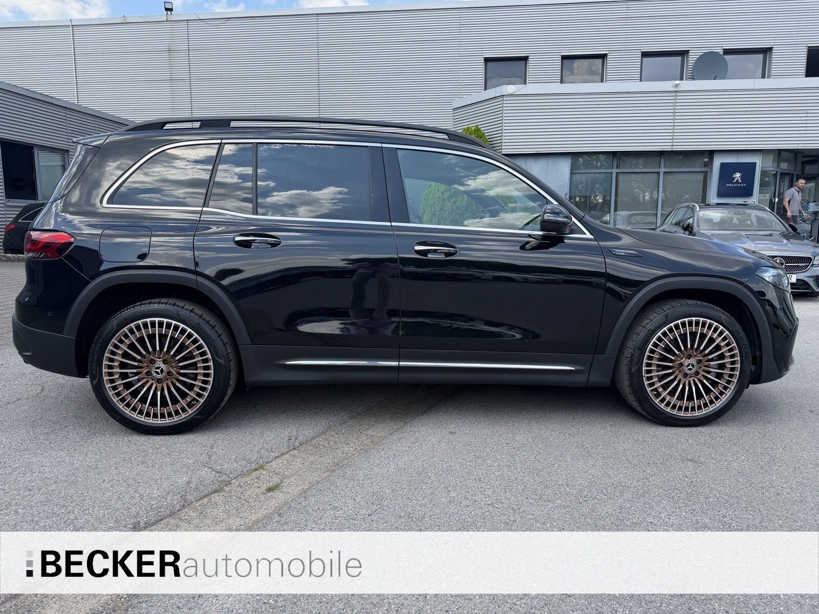 Mercedes-Benz EQB 250 EDITION 1 AMG TOTWINKEL 360° Sound 20" foto 5