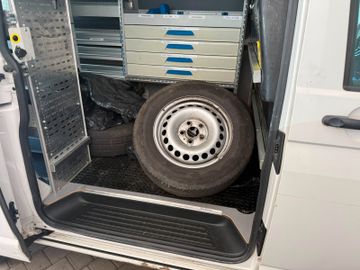 Volkswagen T6 Transporter - 12