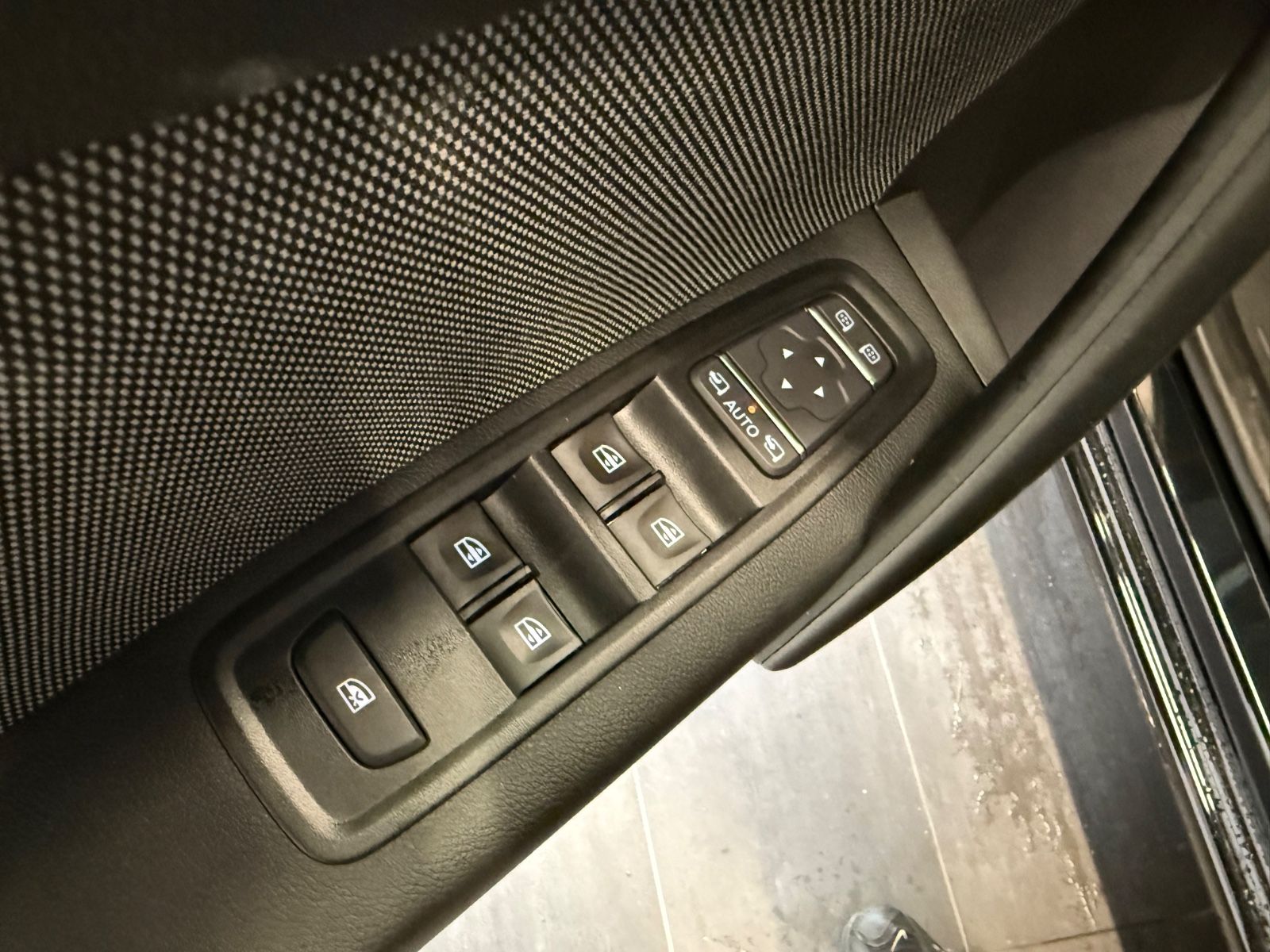 Fahrzeugabbildung Nissan Townstar Kombi L1 Tekna  Automatik 360°Kam. LED