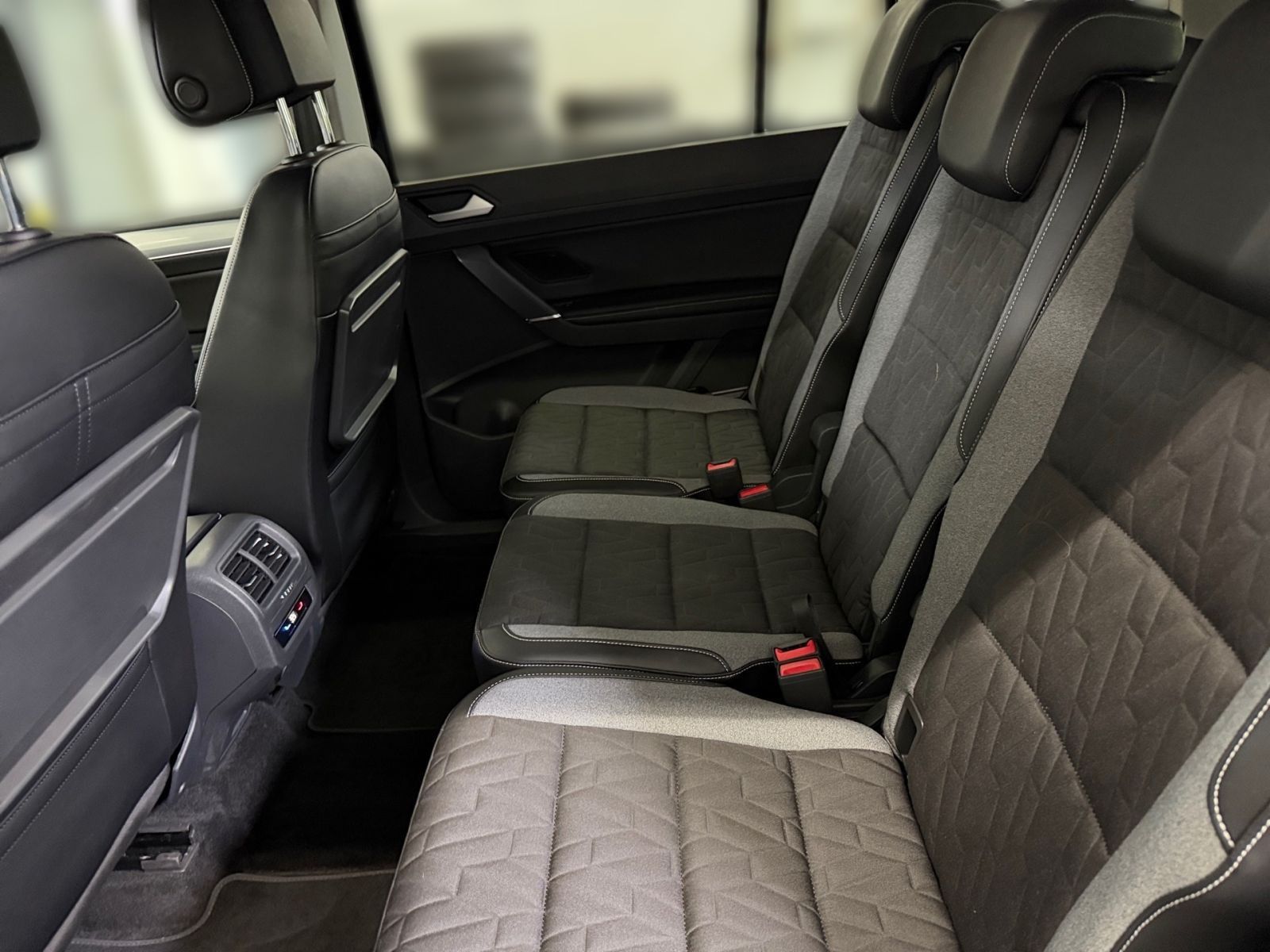 Volkswagen Touran - Bild 11
