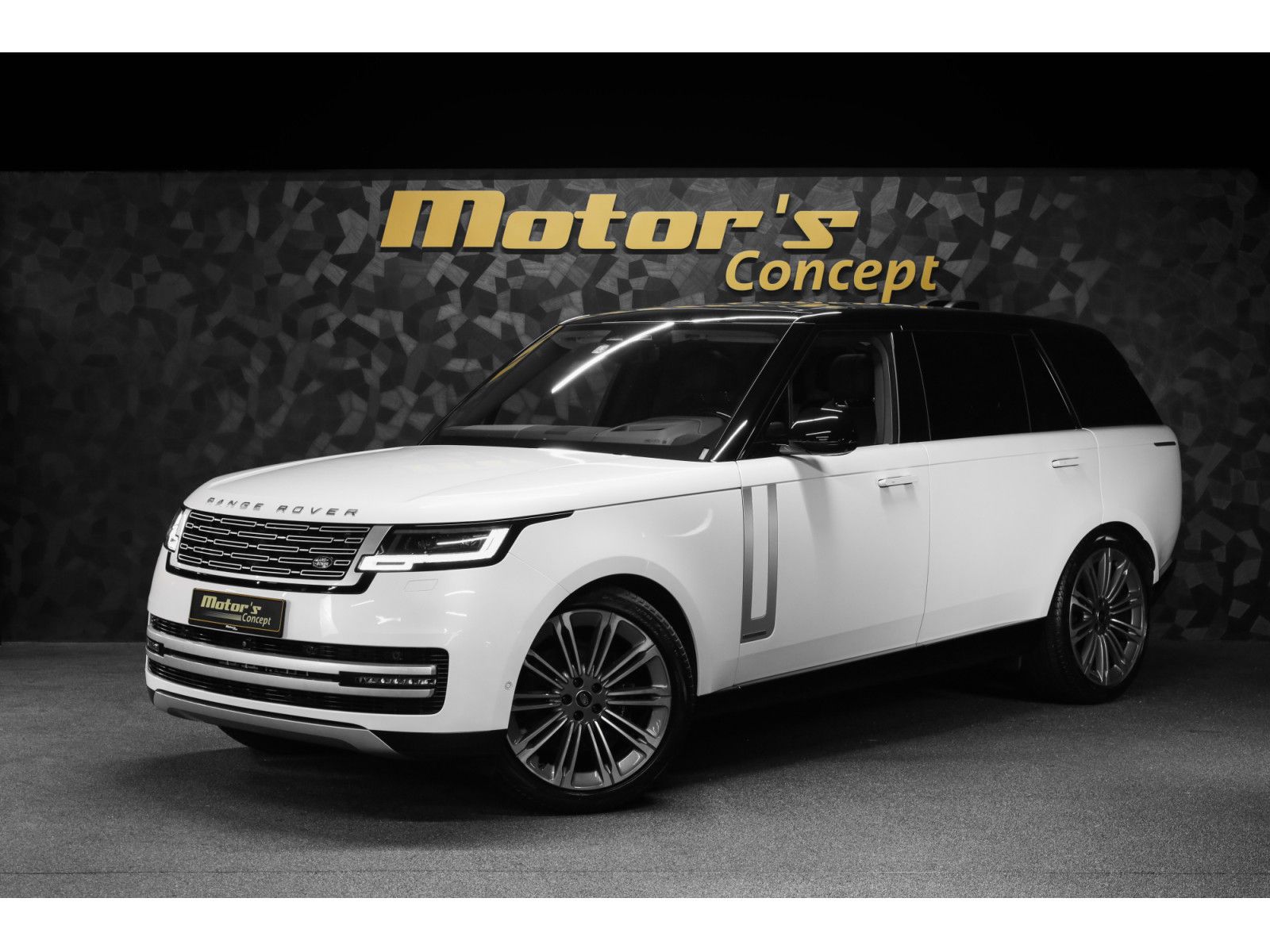 Land Rover Range Rover D350 LWB AUTOBIOGRAPHY - 7 PLACES