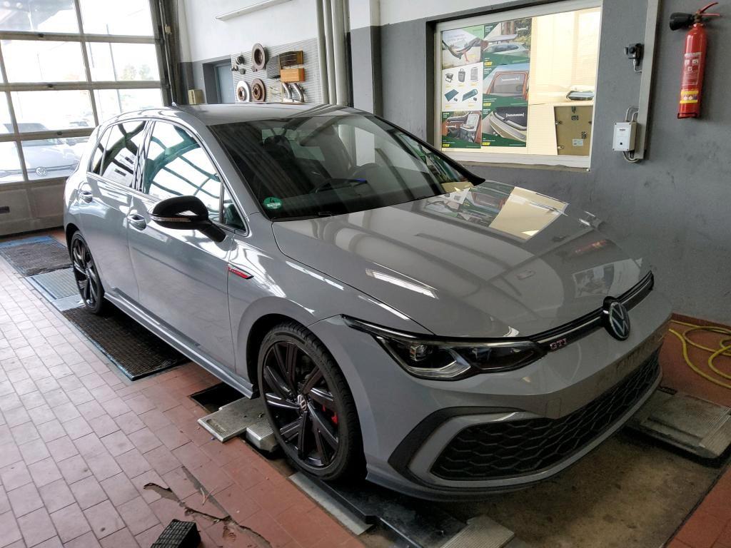 Volkswagen Golf 8 GTI 2.0 TSI*IQ-LIGHT*KEYLESS*NAVI*