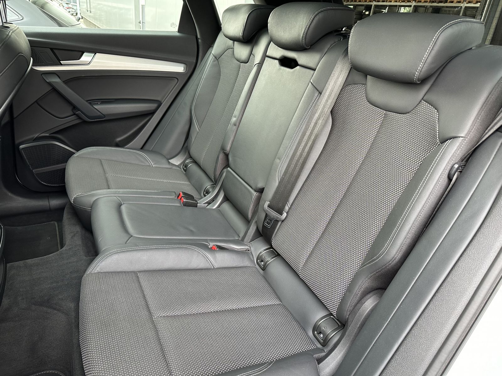 Fahrzeugabbildung Audi Q5 55 TFSI e Quattro S-Line NAV+LED+PANO+DIGDISP