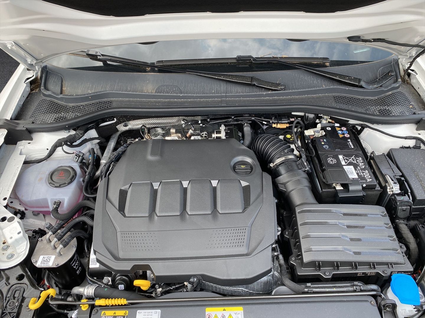 Fahrzeugabbildung SEAT Leon Sportstourer FR 2.0 TDI EU6d *Navi *digital