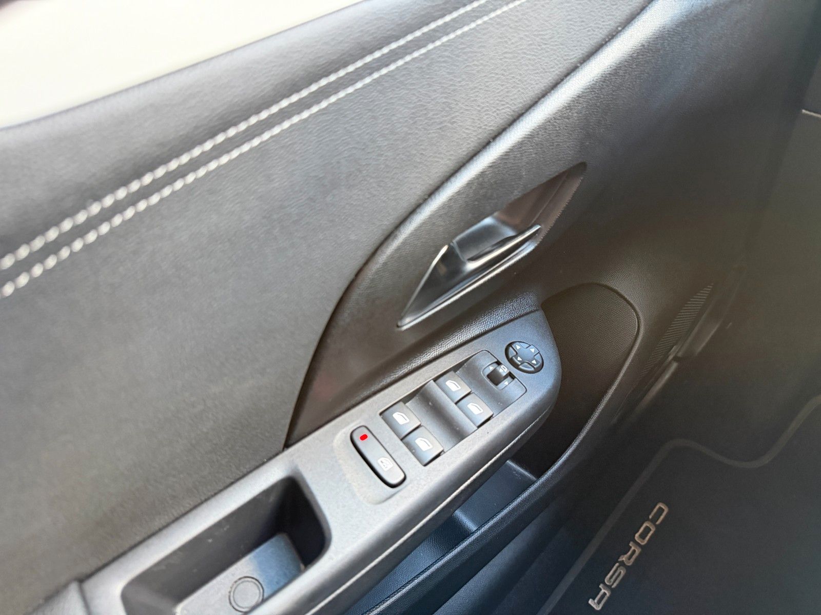 Fahrzeugabbildung Opel Corsa F GS 100PS Matrix/Navi/Kamera!