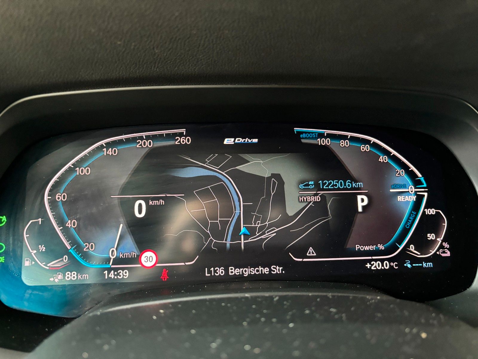 Fahrzeugabbildung BMW X5 xDrive 45e *M-Packet*HUD*360°Kam*Keyless