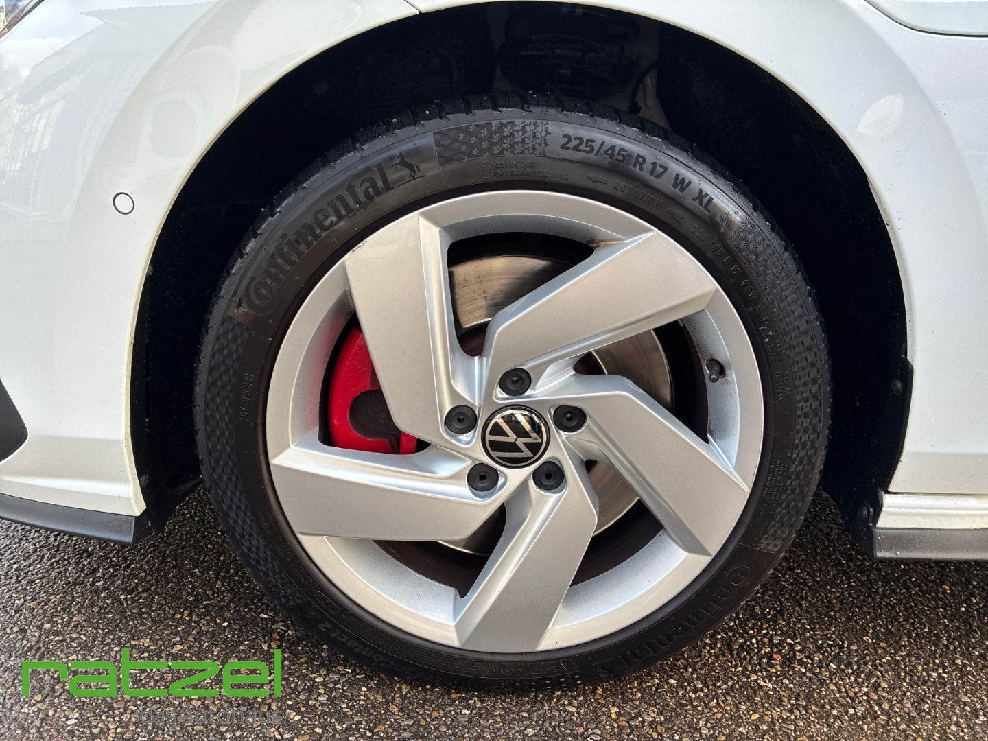 Fahrzeugabbildung Volkswagen Golf VIII GTE eHybrid 1.4 AHK Navi RFK Matrix LE