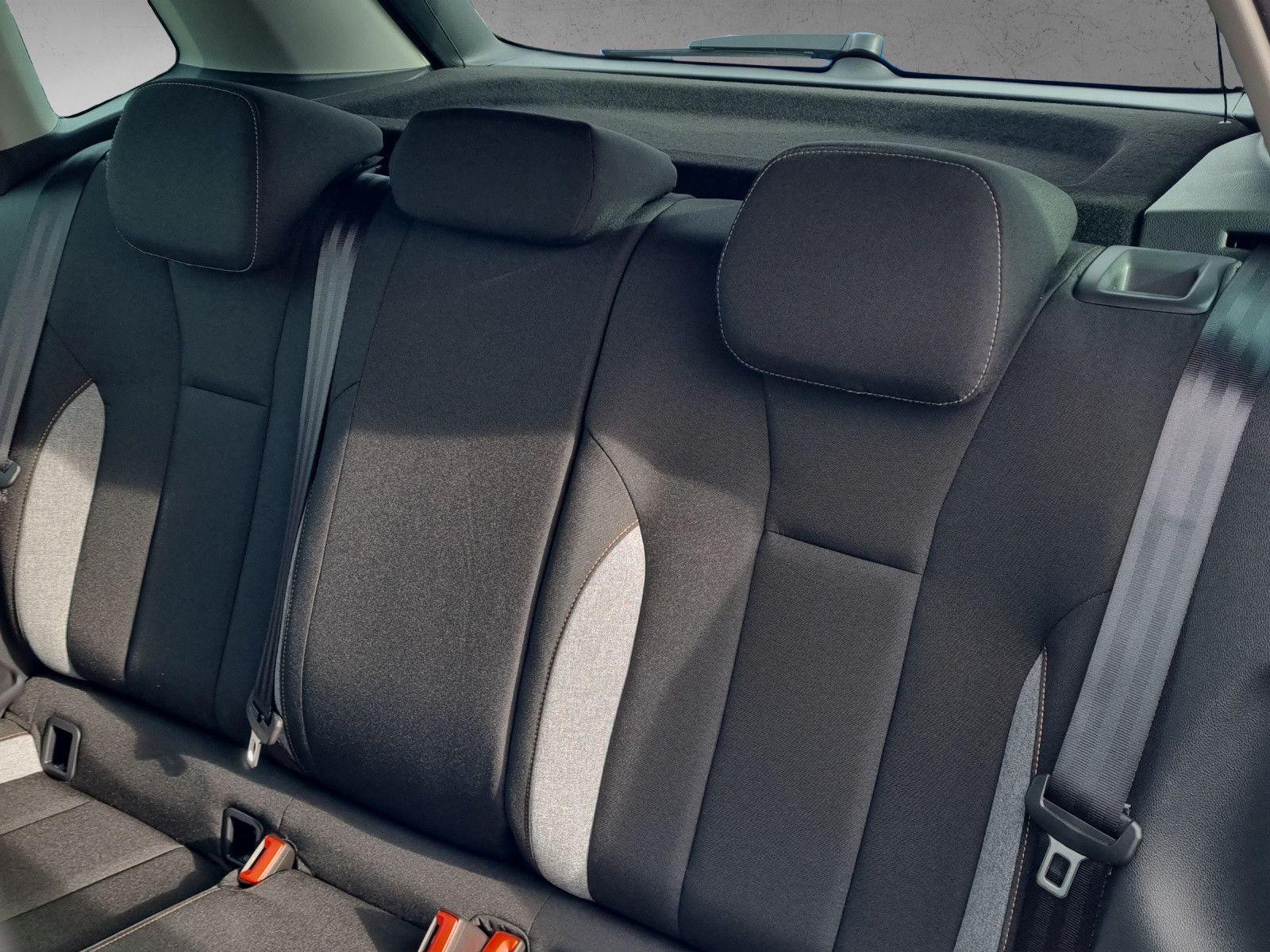 Fahrzeugabbildung SKODA Kamiq Balance 1,0 TSI DSg AHK Garantie +3