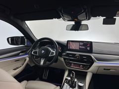 BMW 520i / M-PAKET EXCLUSIVE / 2.HD / NUR 53.tKM / BMW 520i / M-PAKET EXCLUSIVE / 2.HD / NUR 53.tKM /