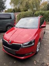 Skoda Kombi 1.0l MPI Style Kamera/Pano/LED/Navi/AppleC