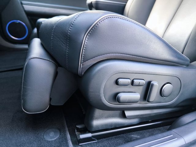 Fahrzeugabbildung Hyundai IONIQ 5 Uniq WERKSGA+MEMO+NAVI+LED SHZ+RELAX+360