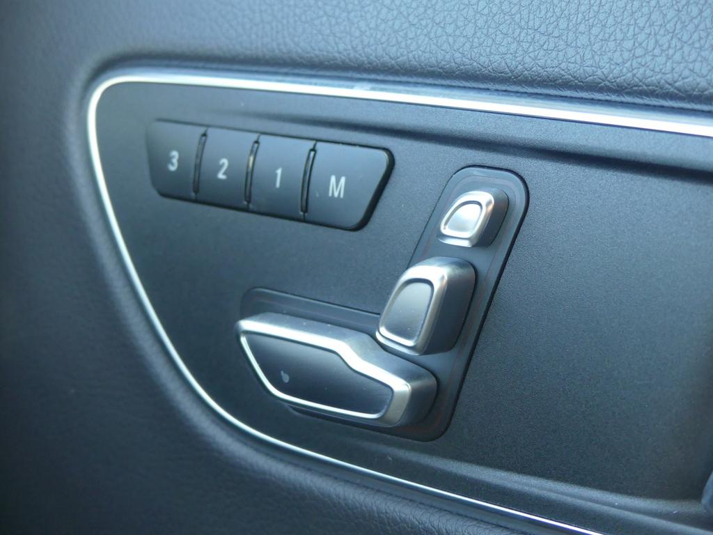 Mercedes-Benz GLA 220