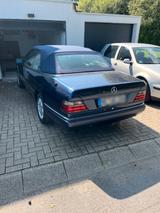Mercedes-Benz Mercedes W 124 Cabrio - Mercedes-Benz 220: W124