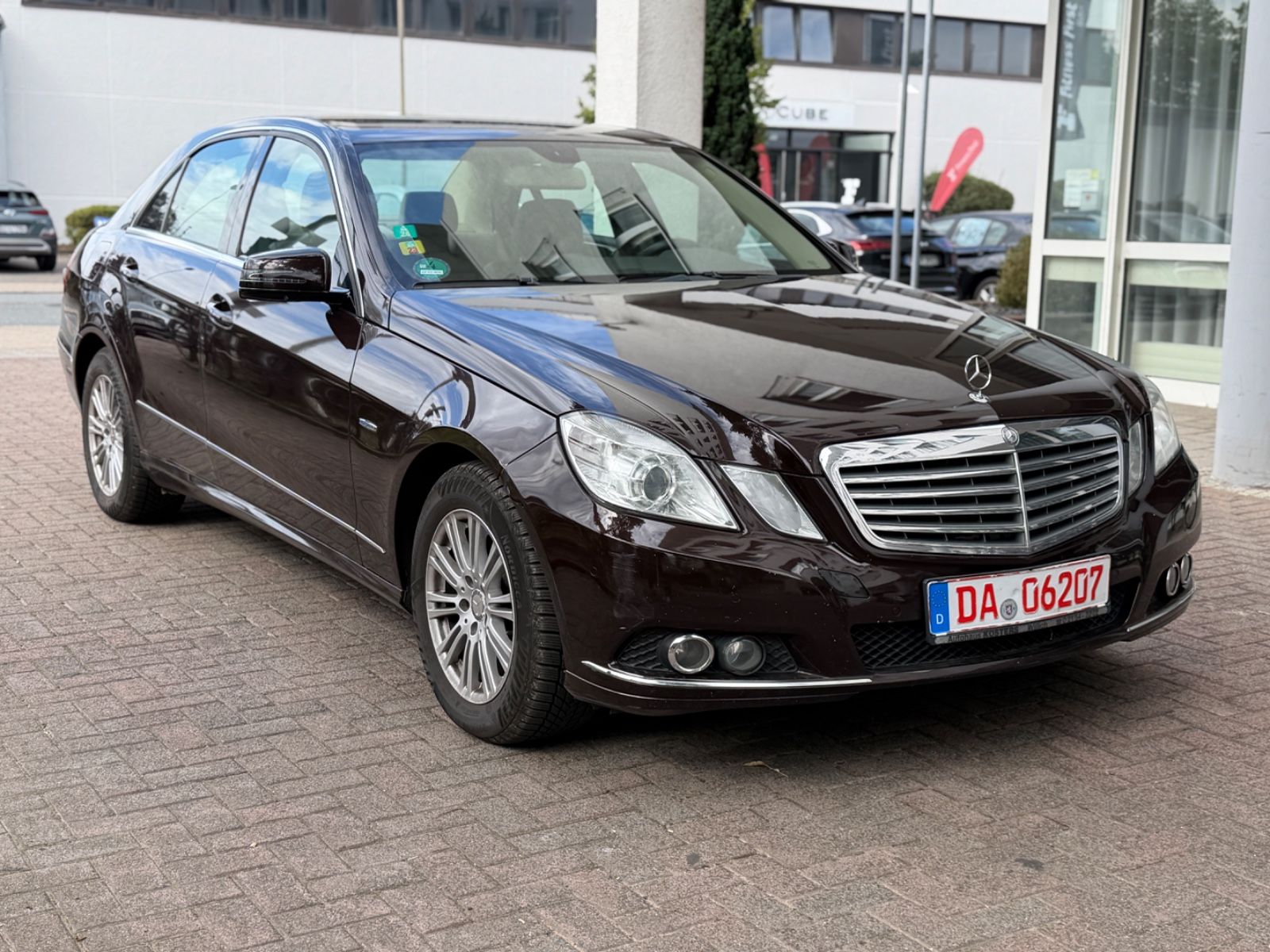 Mercedes E 200 - 1