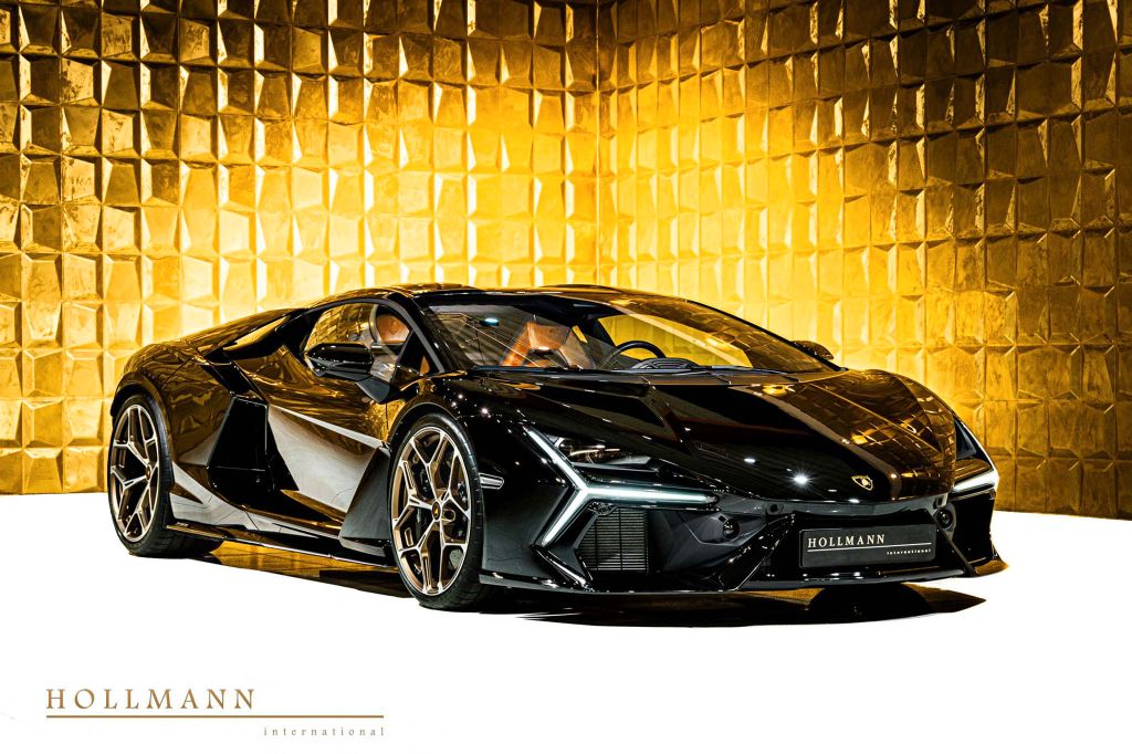 Image of Lamborghini Revuelto