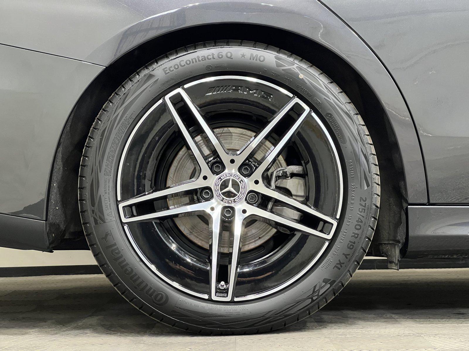 Mercedes-Benz E 220T d 4M AMG Line Advanced Night PanoDach+AHK
