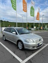 Toyota Avensis T25 2.0 D4D Diesel Top Export - Toyota Avensis: T25