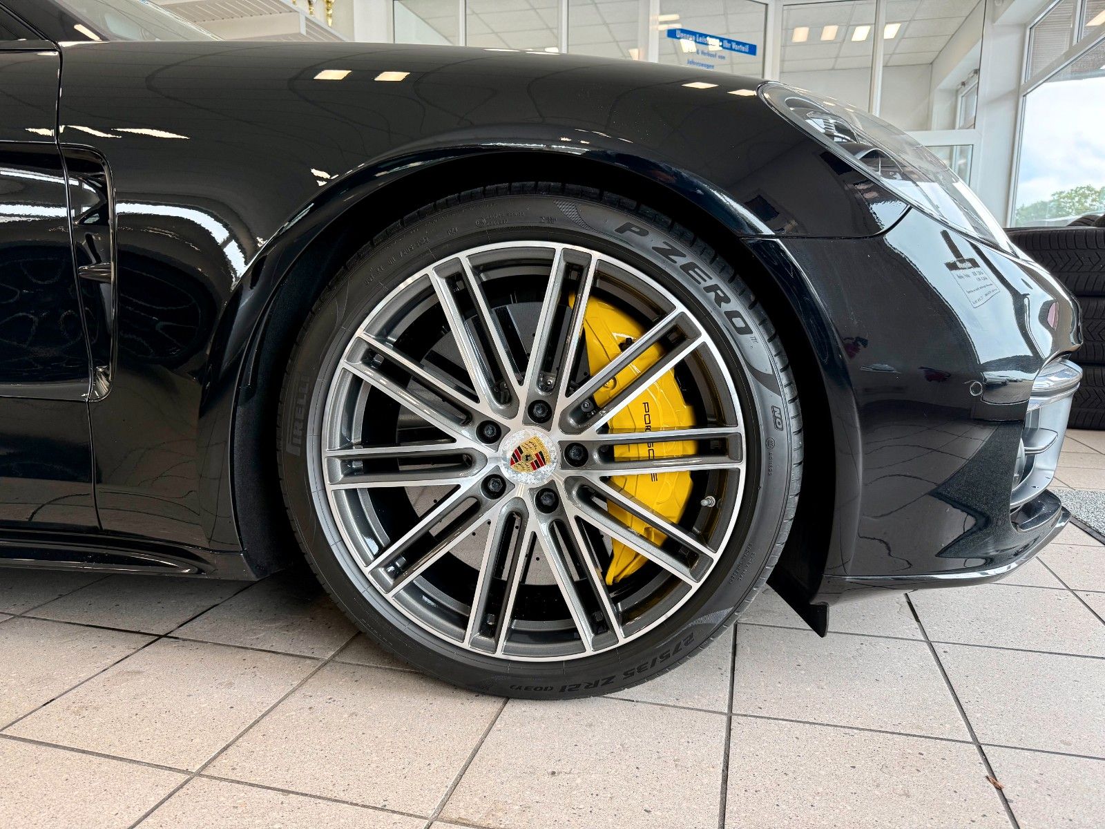 Fahrzeugabbildung Porsche Panamera Turbo PCCB/Panorama/SportDesign/ACC/DAB