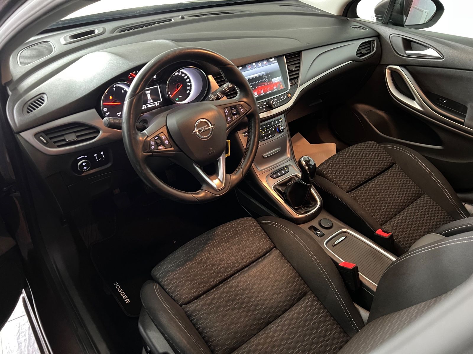 Fahrzeugabbildung Opel Astra K Sports Tourer Business *SONDERLACK*LED*