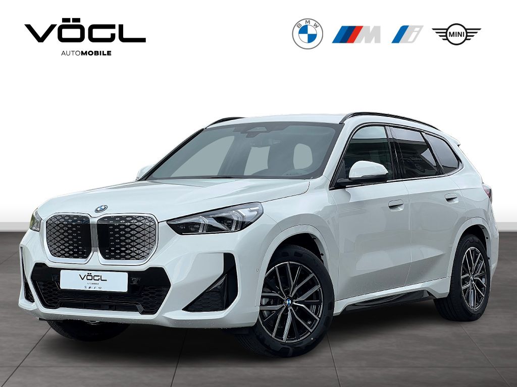 BMW iX1