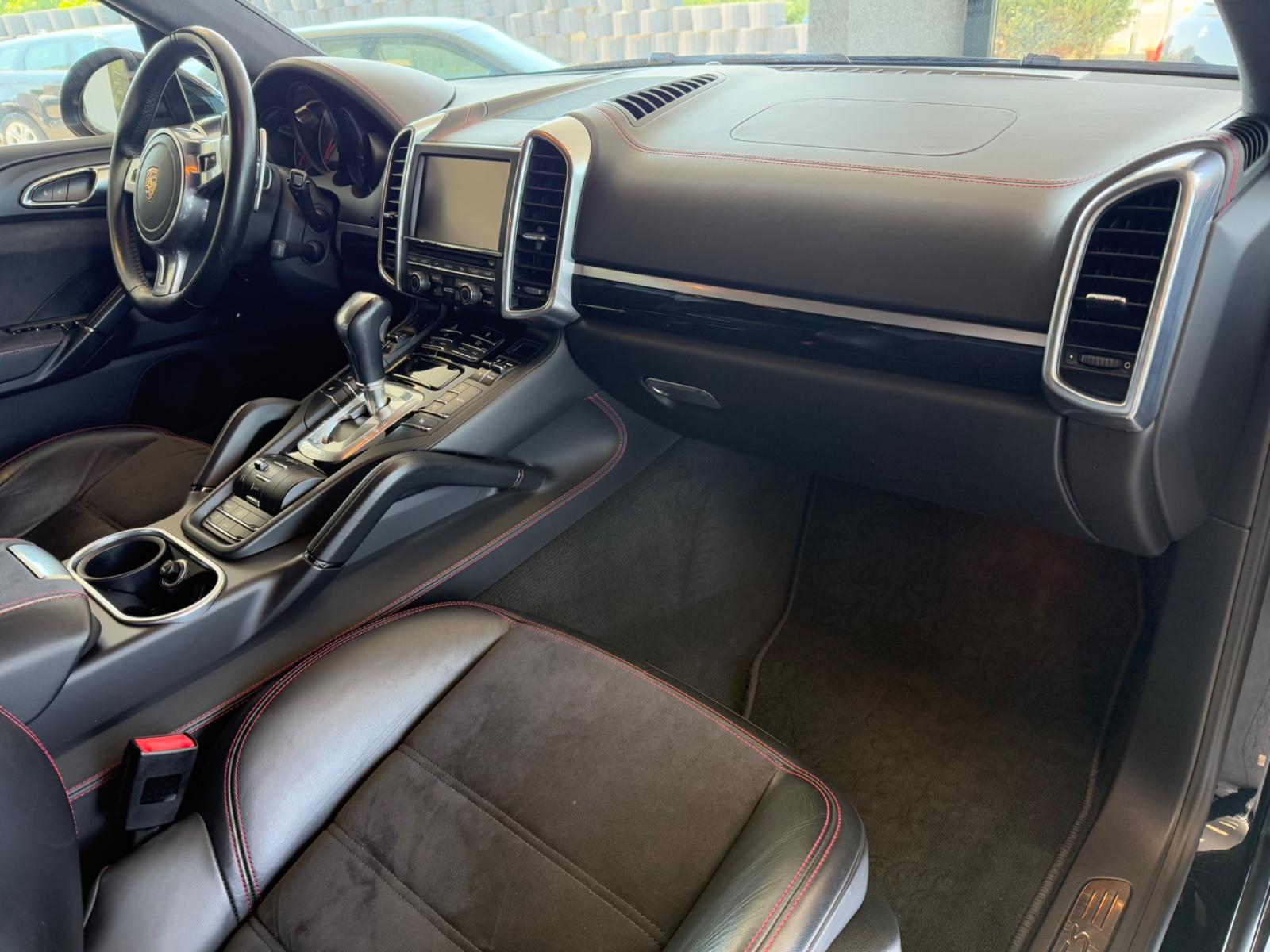 Porsche Cayenne GTS Navi Klimaauto AHK Alcantara
