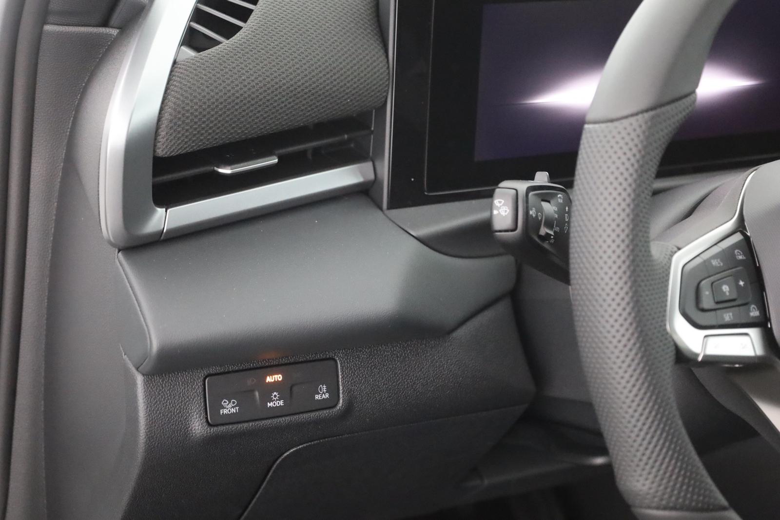 Volkswagen T-Roc R-Line 1.5 eTSI DSG n.Modell LED ACC AHK