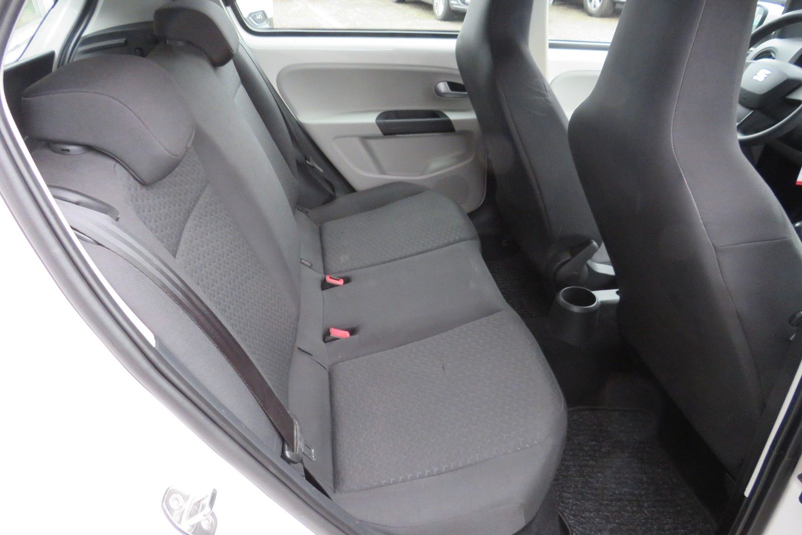 Fahrzeugabbildung SEAT Mii Style 4T KLIMA SITZH. MAPS&MORE 1.HD