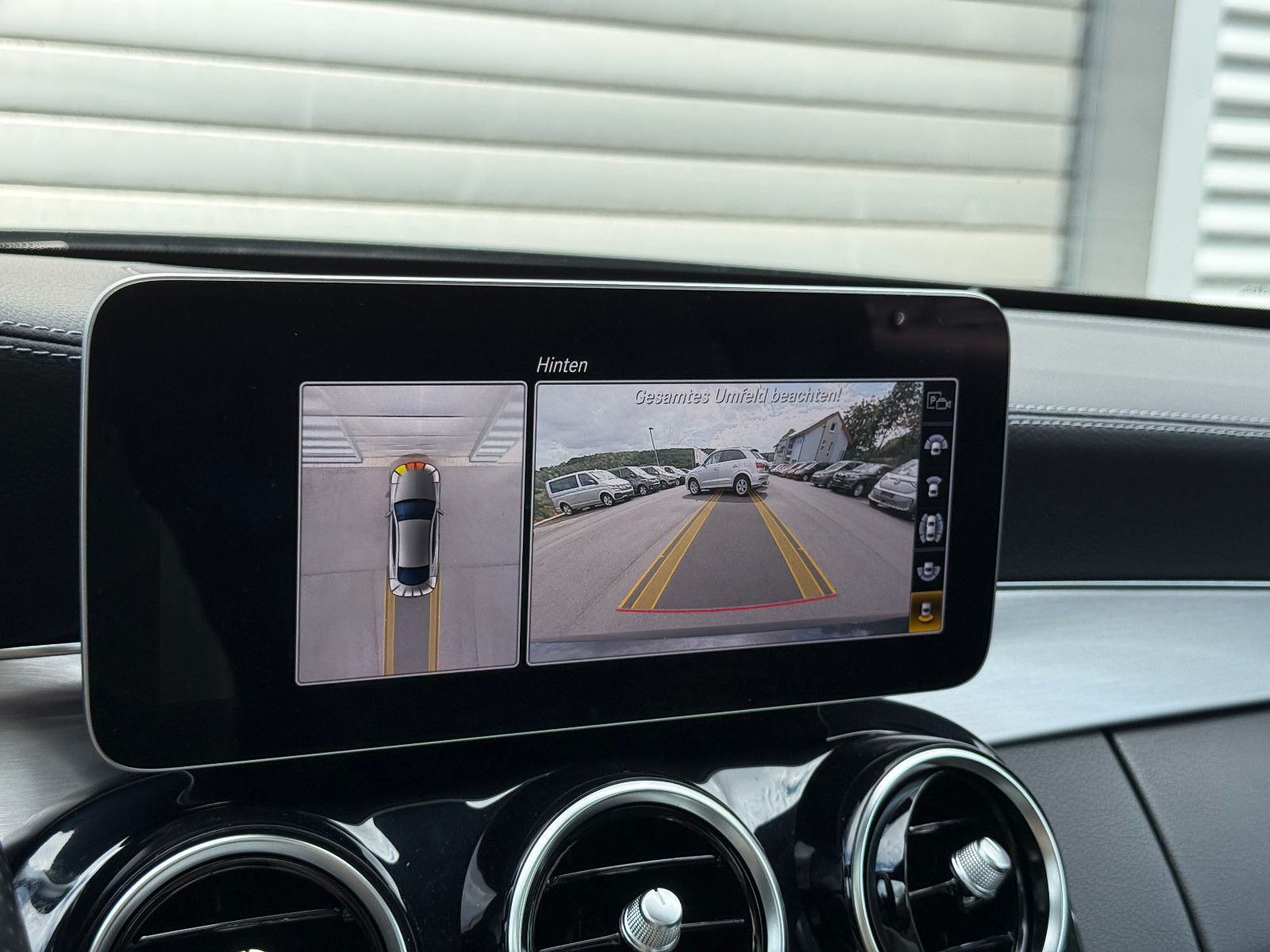 Fahrzeugabbildung Mercedes-Benz C 220d Coupe AMG Burmester Pano Night-Paket 360°
